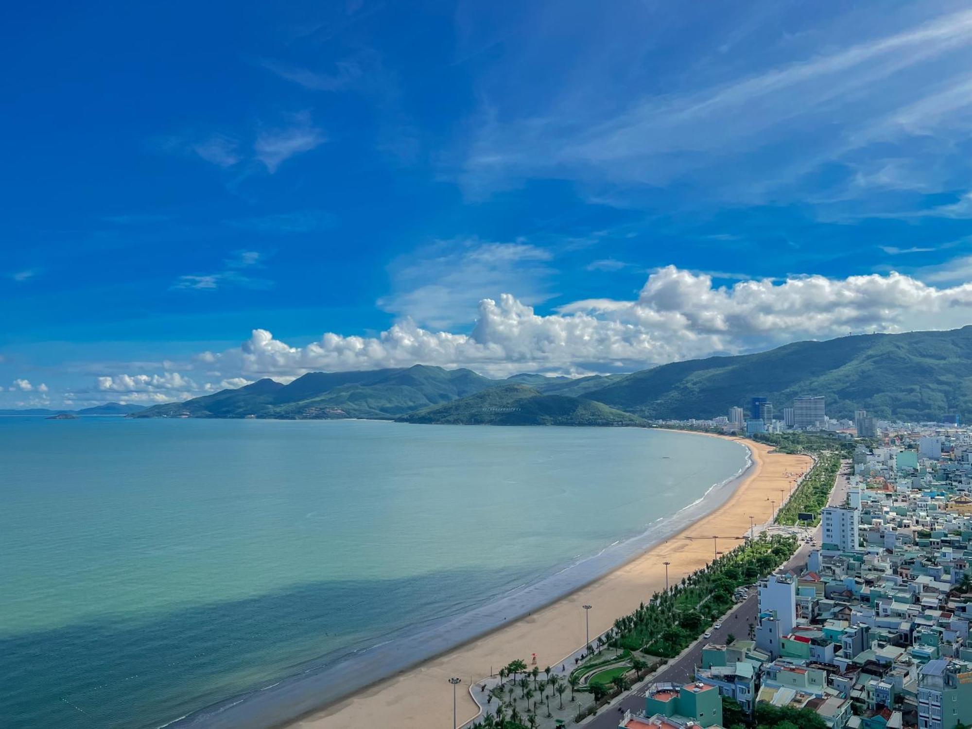 Tms Beachfront Apartment Quy Nhon Bay Eksteriør billede